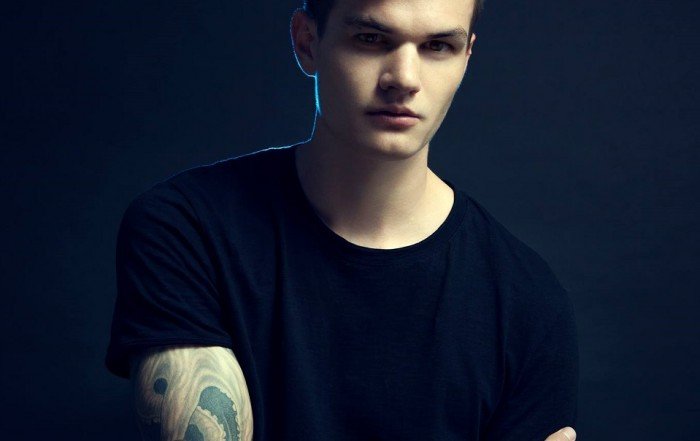 EDM Progressive House DJ Producer Paris Blohm