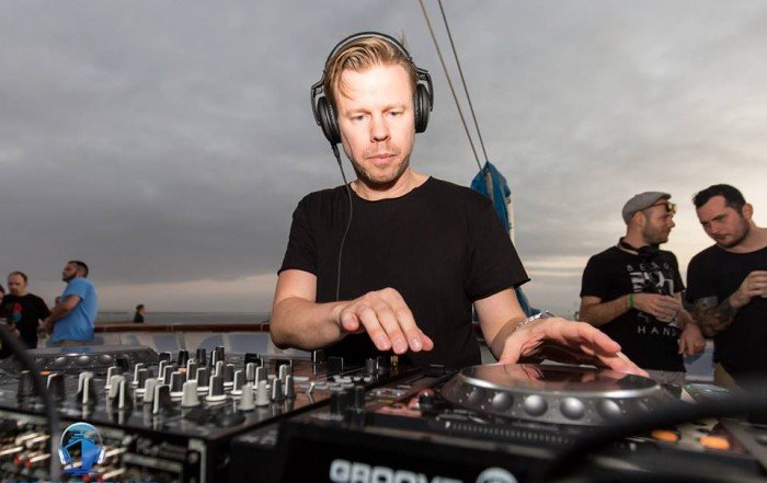 Ferry Corsten by Adam Hahn - Groove Cruise Neon Owl