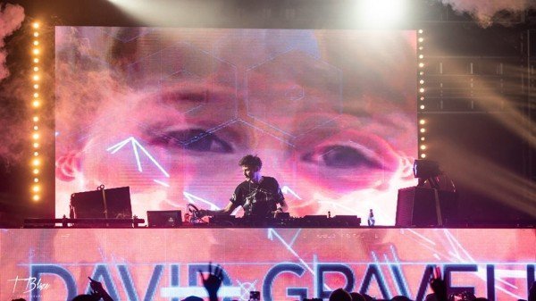 David Gravell ETD Love photo by T Blaze - Neon Owl